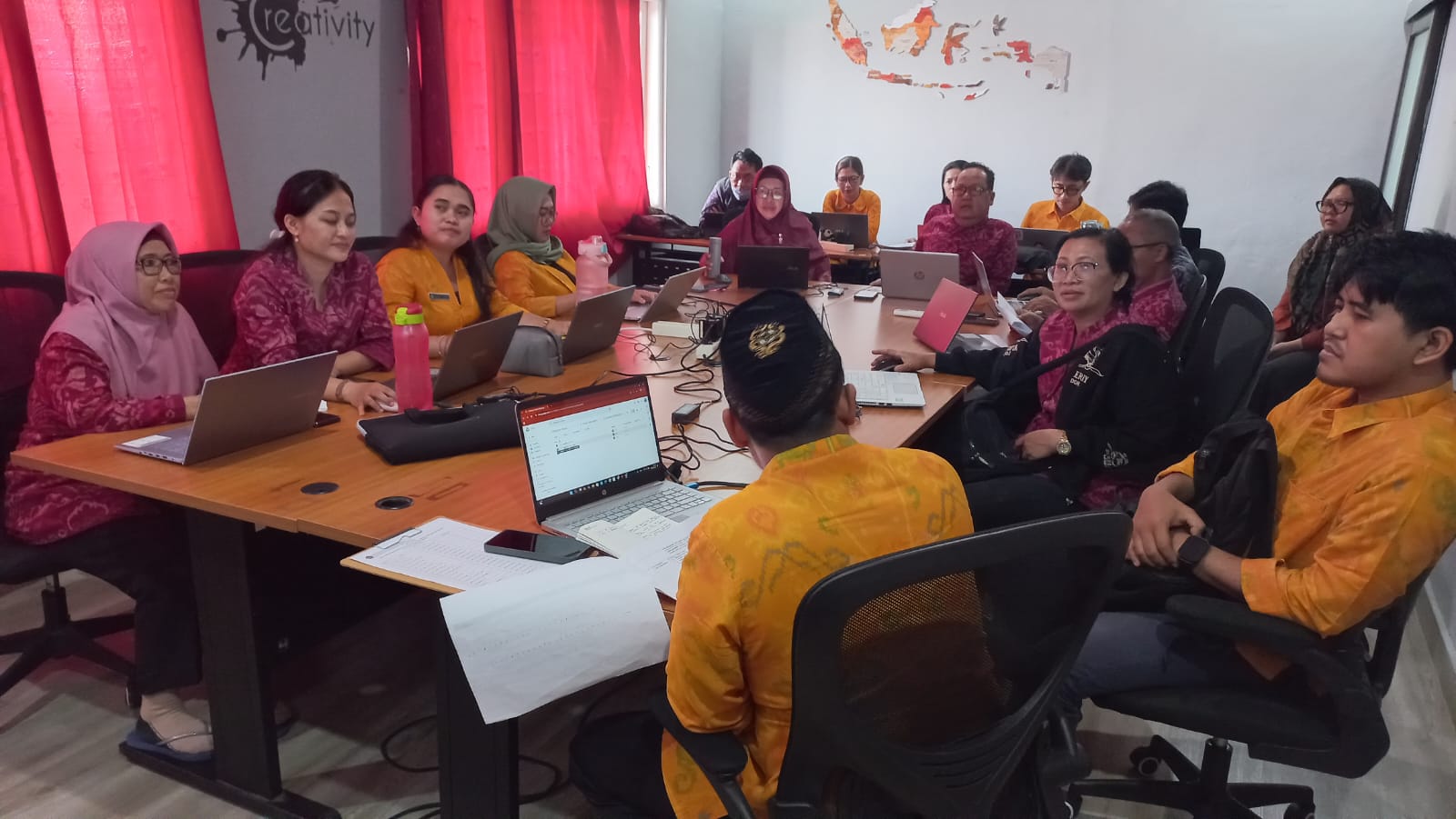 Rapat Verifikasi dan Finalisasi Bukti Fisik Akreditasi Lembaga Penyelenggara Pelatihan: Komitmen Menjaga Mutu dan Integritas